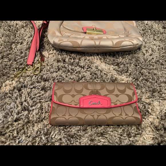 Coach purse and wallet bundle - Picture 2 of 3